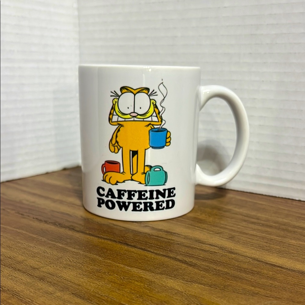 Caffeine Powered Garfield Mug-NEW
